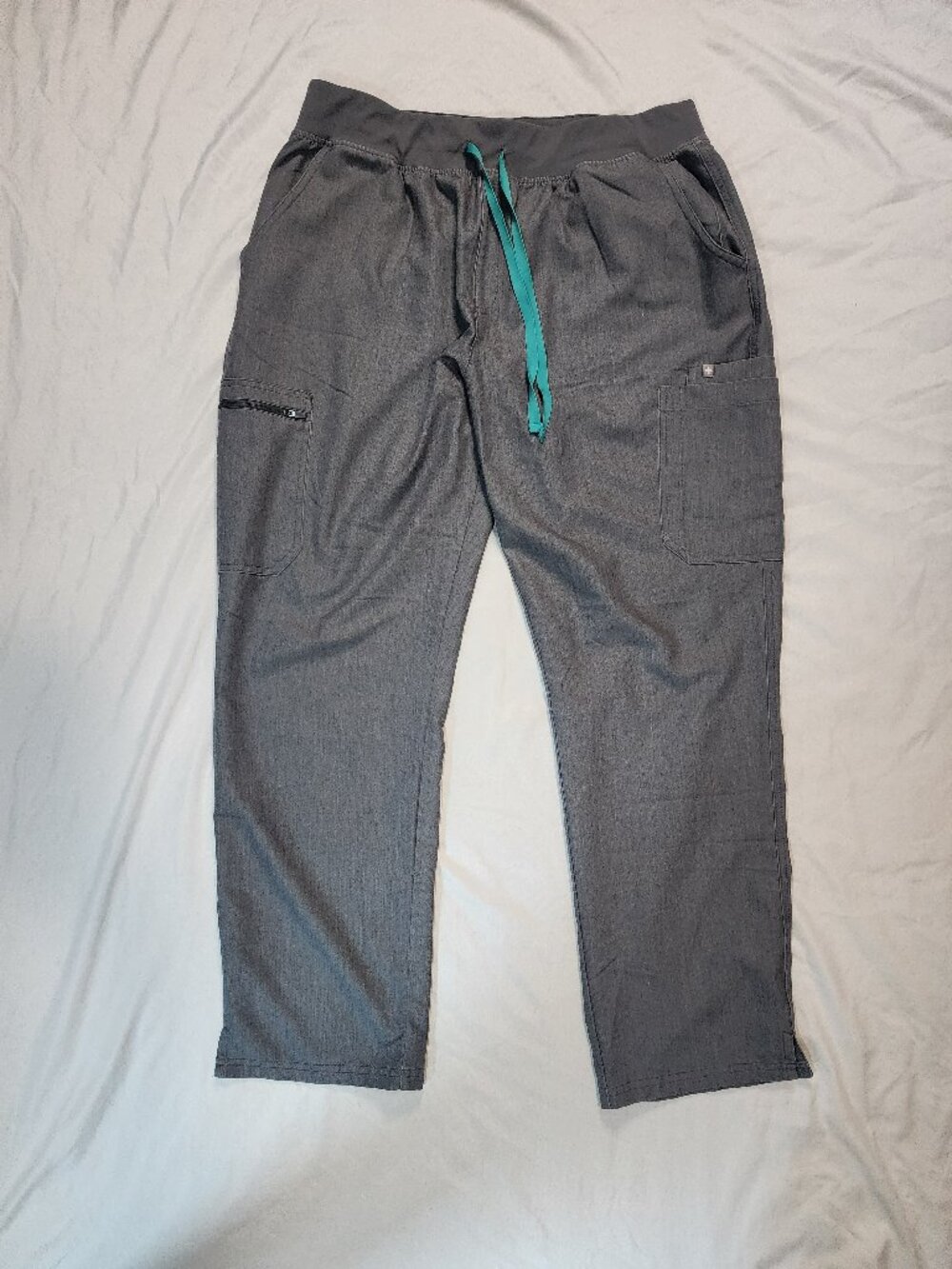 FIGS High Waisted Yola Scrub Pants XXL Gray Cargo